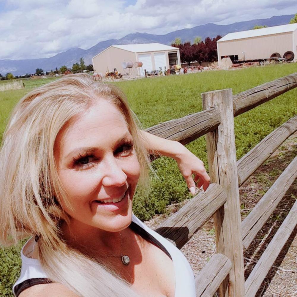 Meet your Posher, Cherae